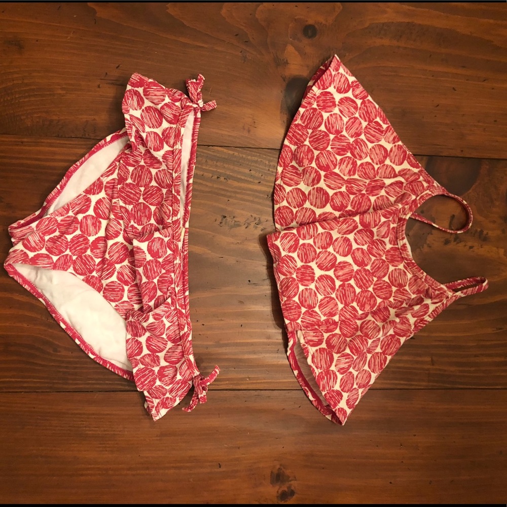 Girl’s 2 piece bathing suit- dots